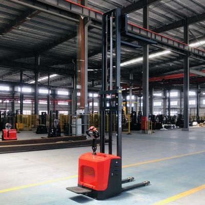DC Motor Electric Pallet Stack with Ride on Pedal 1.5ton/2.0ton Fork Size 1100*160*55