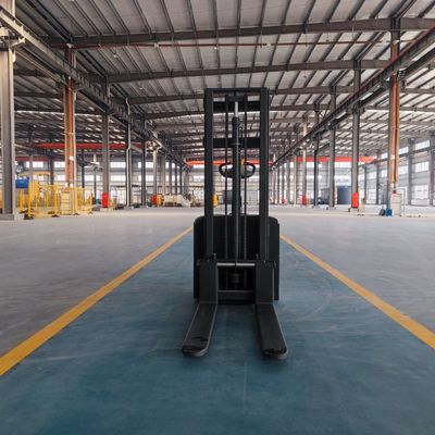 Warehouse Standing-on Electric Battery Stacker Forklift with 2.0ton Load Capacity