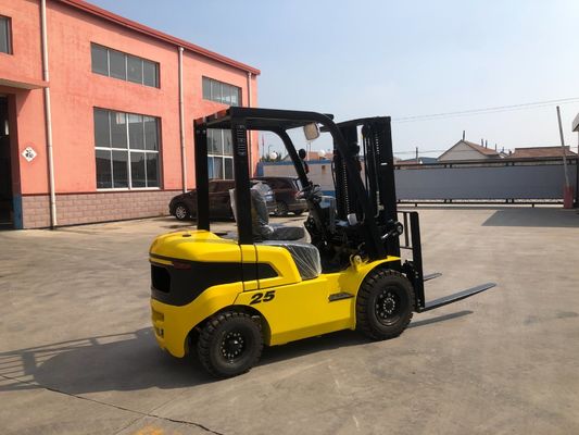 Yellow 2.5 Ton Diesel Forklift Trucks with 1070 Fork Length and CE Certification
